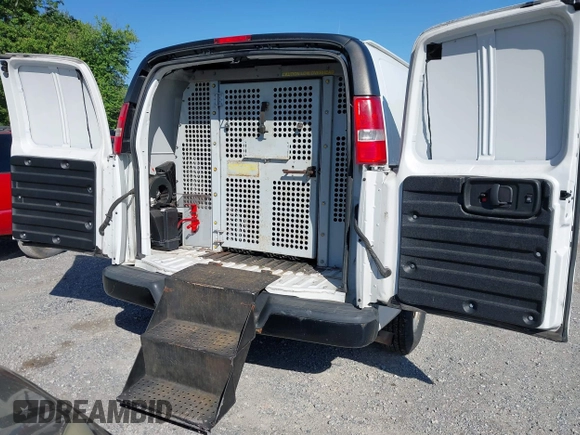 2017 Chevrolet Express Cargo with VIN 1GCZGHFF2H1117517, listed as a IAAI auction lot 42126231 with 289,653 mi miles and . Bid and sale history available at DreamBid. Image 12.