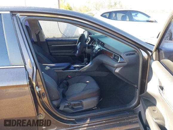 2019 Toyota Camry Hybrid LE z VIN 4T1B31HK4KU516123, wystawiony jako IAAI lot #41733410 z przebiegiem 98 273 mil mil oraz . Historia ofert i sprzedaży dostępna na DreamBid. Obrazek 5.