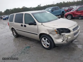 2007 Chevrolet Uplander LS Fleet with VIN 1GNDV23107D141034, listed as a IAAI auction lot 41070034 with 231,907 mi miles. Bid and sale history available at carsss.com. Image 1.