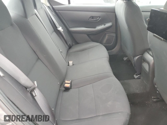 2024 Nissan Sentra S z VIN 3N1AB8BV9RY290833, wystawiony jako Copart lot #55655275 z przebiegiem 35 999 mil mil oraz Szkoda całkowita • Salvage title. Historia ofert i sprzedaży dostępna na DreamBid. Obrazek 10.