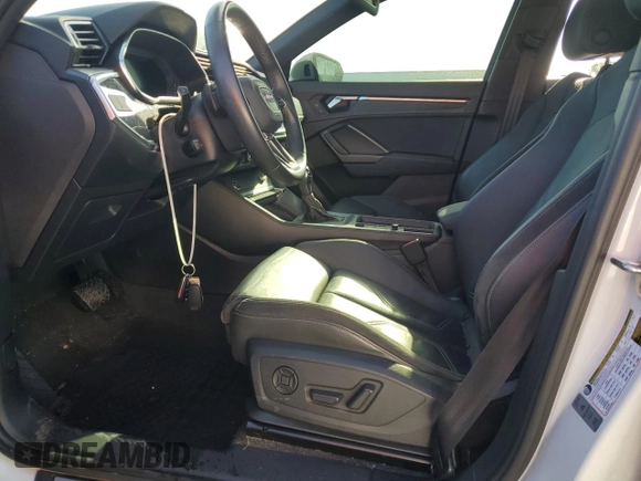2021 Audi Q3 S line Premium Plus с VIN WA1EECF31M1103352, выставлен на аукционе Copart как лот 53702785 с пробегом 46 469 миль миль и На запчасти • Non repairable. История ставок и продаж доступна на DreamBid. Изображение 7.