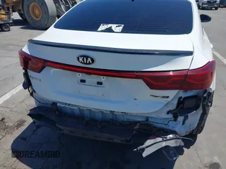 2021 Kia Forte GT-Line with VIN 3KPF34AD8ME284470, listed as a IAAI auction lot 42325550 with 40,600 mi miles and . Bid and sale history available at DreamBid. Image 6.