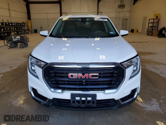2022 GMC Terrain SLE with VIN 3GKALMEV5NL274672, listed as a Copart auction lot 52748315 with 104,547 mi miles and Clean Title. Bid and sale history available at carsss.com. Image 5.