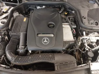 2019 Mercedes-Benz E 300 z VIN WDDZF4KB0KA595852, wystawiony jako IAAI lot #42060124 z przebiegiem 106 084 mil mil oraz . Historia ofert i sprzedaży dostępna na DreamBid. Obrazek 10.