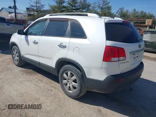 2011 Kia Sorento LX with VIN 5XYKTDA10BG072702, listed as a IAAI auction lot 41762573 with 142,937 mi miles. Bid and sale history available at carsss.com. Image 3.