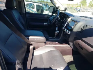 2018 Toyota Sequoia SR5 with VIN 5TDZY5G10JS070477, listed as a IAAI auction lot 41997140 with 70,764 mi miles. Bid and sale history available at carsss.com. Image 5.