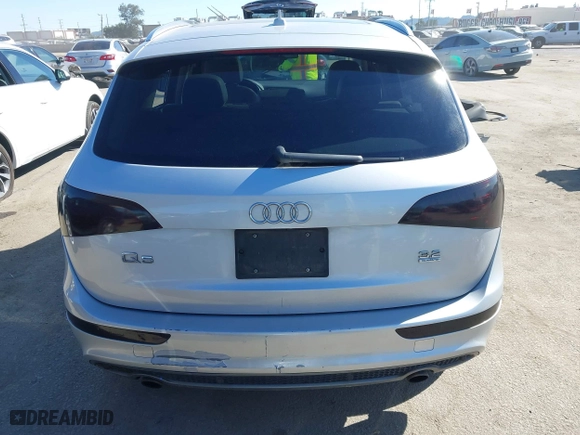 2011 Audi Q5 3.2L Premium Plus with VIN WA1DKAFP9BA068715, listed as a IAAI auction lot 41867985 with 147,207 mi miles. Bid and sale history available at carsss.com. Image 17.