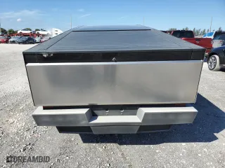 2024 Tesla Cybertruck with VIN 7G2CEHEDXRA051815, listed as a Copart auction lot 45300515 with 6,443 mi miles and Salvage Title. Bid and sale history available at carsss.com. Image 6.