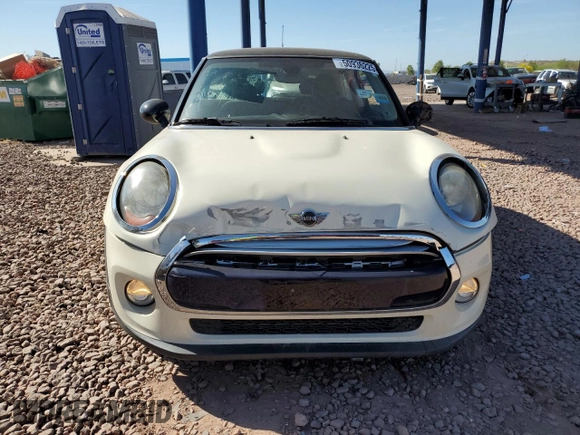 2015 MINI Hardtop with VIN WMWXM5C58FT937139, listed as a Copart auction lot 50936225 with 44,826 mi miles and Salvage Title. Bid and sale history available at DreamBid. Image 5.
