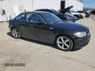 2009 BMW 1 Series 128i with VIN WBAUP93519VF48985, listed as a Copart auction lot 50715925 with 105,590 mi miles and Salvage title. Bid and sale history available at DreamBid. Image 4.