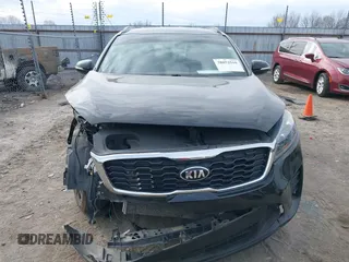 2019 Kia Sorento LX with VIN 5XYPG4A52KG607851, listed as a IAAI auction lot 38852510 with 72,723 mi miles and . Bid and sale history available at DreamBid. Image 13.