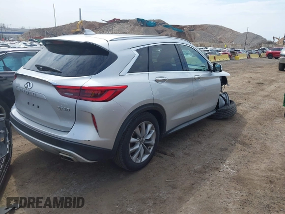 2019 Infiniti QX50 Luxe with VIN 3PCAJ5M37KF148220, listed as a IAAI auction lot 41881786 with 34,606 mi miles and . Bid and sale history available at DreamBid. Image 4.