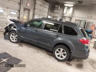 2014 Subaru Outback 2.5i Premium with VIN 4S4BRBDC4E3272518, listed as a IAAI auction lot 41953320 with 145,767 mi miles. Bid and sale history available at carsss.com. Image 3.