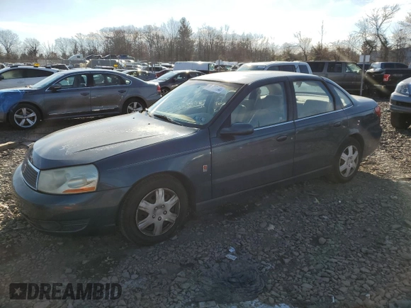 2004 Saturn L L300 1 z VIN 1G8JC54F24Y501352, wystawiony jako Copart lot #82625004 z przebiegiem 119 175 mil mil oraz Szkody całkowita. Historia ofert i sprzedaży dostępna na DreamBid. Obrazek 1.