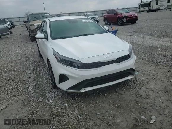 2024 Kia Forte LXS with VIN 3KPF24AD9RE784051, listed as a Copart auction lot 46370625 with 8,672 mi miles and Salvage Title. Bid and sale history available at DreamBid. Image 10.