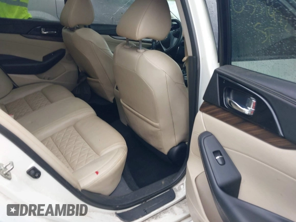 2016 Nissan Maxima SV with VIN 1N4AA6AP3GC426540, listed as a IAAI auction lot 40351972 with 137,928 mi miles and . Bid and sale history available at DreamBid. Image 8.