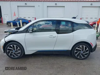 2016 BMW i3 z VIN WBY1Z2C57GV556766, wystawiony jako IAAI lot #41909815 z przebiegiem 51 291 mil mil oraz . Historia ofert i sprzedaży dostępna na DreamBid. Obrazek 15.