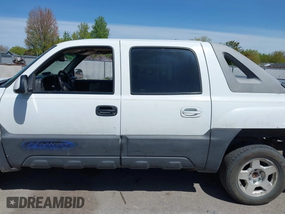 2003 Chevrolet Avalanche with VIN 3GNEK13T33G195370, listed as a IAAI auction lot 42073539 with Not Provided miles and . Bid and sale history available at DreamBid. Image 6.