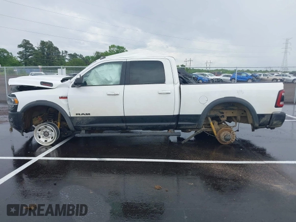 2020 Ram 2500 Power Wagon с VIN 3C6TR5EJ9LG303402, выставлен на аукционе IAAI как лот 42076510 с пробегом 48 704 миль миль и . История ставок и продаж доступна на DreamBid. Изображение 13.