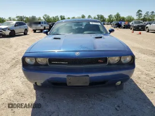 2010 Dodge Challenger R/T Classic z VIN 2B3CJ5DT0AH120875, wystawiony jako Copart lot #52179795 z przebiegiem 127 144 mil mil oraz Szkoda całkowita • Salvage title. Historia ofert i sprzedaży dostępna na DreamBid. Obrazek 5.
