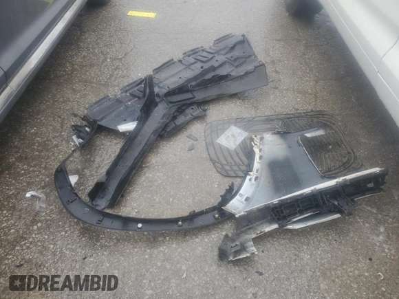 2018 Toyota Highlander SE z VIN 5TDKZRFH2JS548614, wystawiony jako Copart lot #45103245 z przebiegiem Nie podano mil oraz Szkoda całkowita • Salvage title. Historia ofert i sprzedaży dostępna na DreamBid. Obrazek 13.