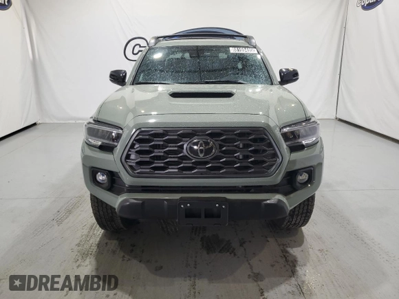 2023 Toyota Tacoma SR5 z VIN 3TMAZ5CN3PM210839, wystawiony jako Copart lot #88169495 z przebiegiem 17 766 mil mil oraz Czysty tytuł • Clean title. Historia ofert i sprzedaży dostępna na DreamBid. Obrazek 5.