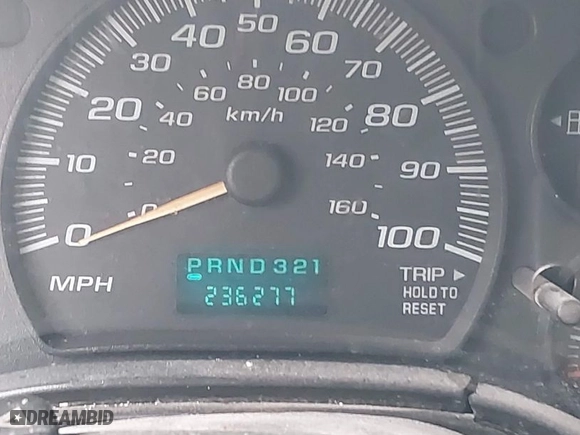 2005 Chevrolet Express Cargo Van with VIN 1GCGG25V351163463, listed as a IAAI auction lot 41407058 with 236,277 mi miles. Bid and sale history available at carsss.com. Image 15.