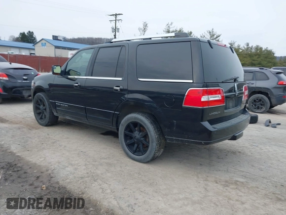 2012 Lincoln Navigator z VIN 5LMJJ2J50CEL04050, wystawiony jako IAAI lot #41659496 z przebiegiem 177 120 mil mil oraz . Historia ofert i sprzedaży dostępna na DreamBid. Obrazek 3.