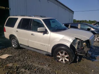 2006 Lincoln Navigator Luxury with VIN 5LMFU28526LJ27018, listed as a Copart auction lot 71225534 with 158,534 mi miles and Salvage Title. Bid and sale history available at carsss.com. Image 4.