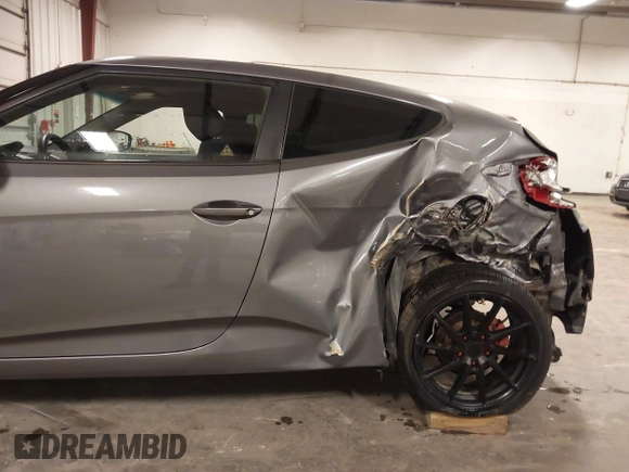 2016 Hyundai Veloster with VIN KMHTC6ADXGU272594, listed as a IAAI auction lot 42437409 with 91,620 mi miles and . Bid and sale history available at DreamBid. Image 6.
