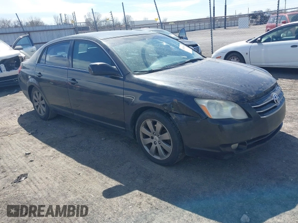 2007 Toyota Avalon XL z VIN 4T1BK36B27U198012, wystawiony jako IAAI lot #41816366 z przebiegiem 276 524 mil mil oraz . Historia ofert i sprzedaży dostępna na DreamBid. Obrazek 1.