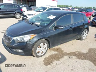 2016 Kia Forte LX z VIN KNAFK5A8XG5572547, wystawiony jako IAAI lot #42087463 z przebiegiem 65 941 mil mil oraz . Historia ofert i sprzedaży dostępna na DreamBid. Obrazek 17.