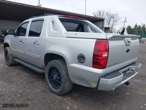 2011 Chevrolet Avalanche LT with VIN 3GNTKFE39BG212642, listed as a IAAI auction lot 41951335 with 221,950 mi miles. Bid and sale history available at carsss.com. Image 3.
