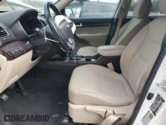 2015 Kia Sorento LX with VIN 5XYKT3A68FG595316, listed as a Copart auction lot 44363615 with 192,193 mi miles and Salvage Title. Bid and sale history available at DreamBid. Image 7.