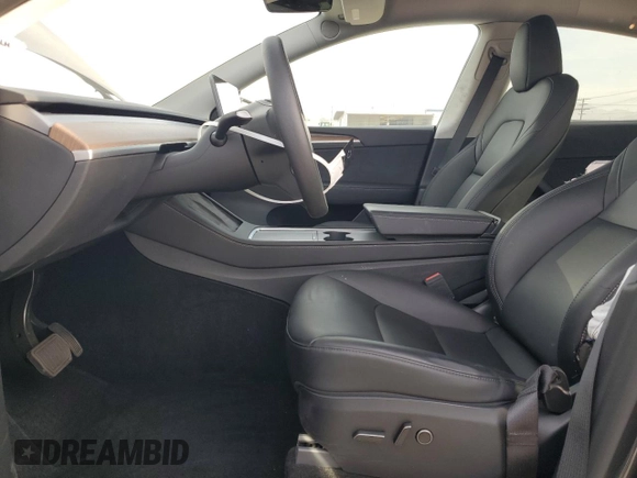 2024 Tesla Model Y Long Range with VIN 7SAYGDEE8RF089456, listed as a Copart auction lot 85521934 with 13,837 mi miles and Salvage title. Bid and sale history available at DreamBid. Image 7.