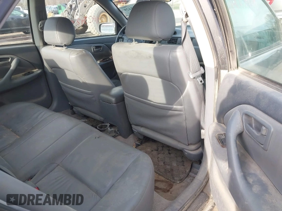 2001 Toyota Camry LE z VIN 4T1BF28K81U116710, wystawiony jako IAAI lot #41923429 z przebiegiem 145 741 mil mil oraz . Historia ofert i sprzedaży dostępna na DreamBid. Obrazek 8.