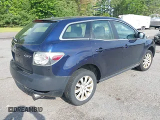 2011 Mazda CX-7 i SV z VIN JM3ER2AM8B0377114, wystawiony jako IAAI lot #42379660 z przebiegiem 286 651 mil mil oraz . Historia ofert i sprzedaży dostępna na DreamBid. Obrazek 4.