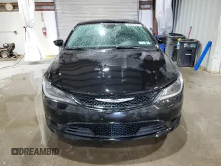 2015 Chrysler 200 S z VIN 1C3CCCBB3FN629045, wystawiony jako Copart lot #60841335 z przebiegiem 114 966 mil mil oraz Szkoda całkowita • Salvage title. Historia ofert i sprzedaży dostępna na DreamBid. Obrazek 5.