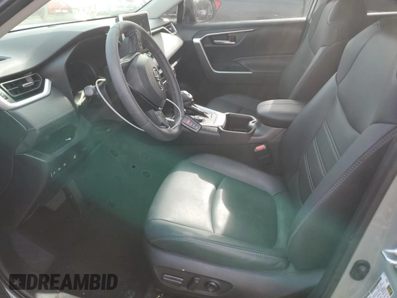 2023 Toyota RAV4 Hybrid XLE Premium z VIN 4T3B6RFV8PU129611, wystawiony jako Copart lot #52424075 z przebiegiem 30 595 mil mil oraz Szkoda całkowita • Salvage title. Historia ofert i sprzedaży dostępna na DreamBid. Obrazek 7.