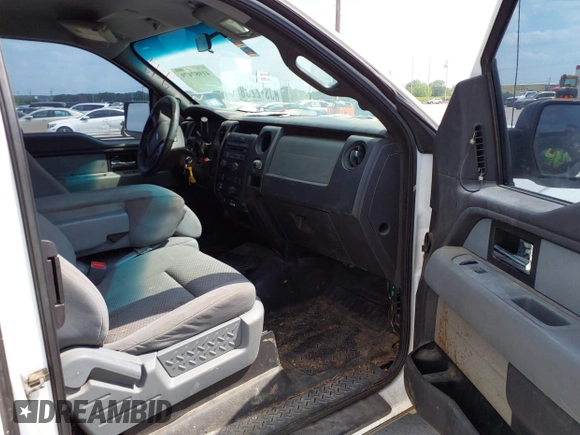 2013 Ford F-150 XL w/HD Payload Pkg with VIN 1FTVX1CF8DKD55791, listed as a IAAI auction lot 41987479 with 285,410 mi miles. Bid and sale history available at carsss.com. Image 5.