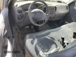 2001 Ford F-150 XL z VIN 2FTZF17261CA31704, wystawiony jako Copart lot #49744315 z przebiegiem 165 613 mil mil oraz Szkoda całkowita • Salvage title. Historia ofert i sprzedaży dostępna na DreamBid. Obrazek 8.