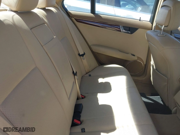 2008 Mercedes-Benz C-Class 3.0L Sport with VIN WDDGF54X28F071197, listed as a IAAI auction lot 41805407 with 321,902 mi miles. Bid and sale history available at carsss.com. Image 8.