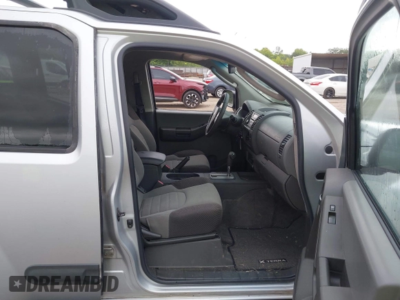 2005 Nissan Xterra SE z VIN 5N1AN08U65C635741, wystawiony jako IAAI lot #42539902 z przebiegiem 183 665 mil mil oraz . Historia ofert i sprzedaży dostępna na DreamBid. Obrazek 5.