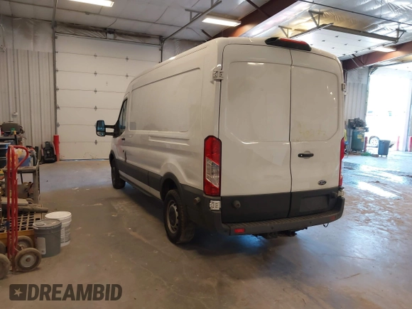 2018 Ford Transit z VIN 1FTBW2CM7JKA87273, wystawiony jako IAAI lot #42240277 z przebiegiem 80 226 mil mil oraz . Historia ofert i sprzedaży dostępna na DreamBid. Obrazek 3.