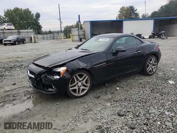 2015 Mercedes-Benz SLK-Class SLK 250 with VIN WDDPK4HA6FF098069, listed as a Copart auction lot 71551084 with 92,569 mi miles and Salvage Title. Bid and sale history available at carsss.com. Image 1.