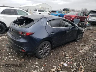 2020 Mazda Mazda3 Hatchback with VIN JM1BPALM0L1175162, listed as a Copart auction lot 84201744 with 61,905 mi miles and Salvage Title. Bid and sale history available at carsss.com. Image 3.