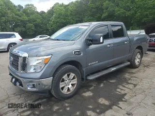 2017 Nissan Titan Platinum Reserve z VIN 1N6AA1E56HN571502, wystawiony jako Copart lot #56751155 z przebiegiem 105 017 mil mil oraz Szkoda całkowita • Salvage title. Historia ofert i sprzedaży dostępna na DreamBid. Obrazek 1.