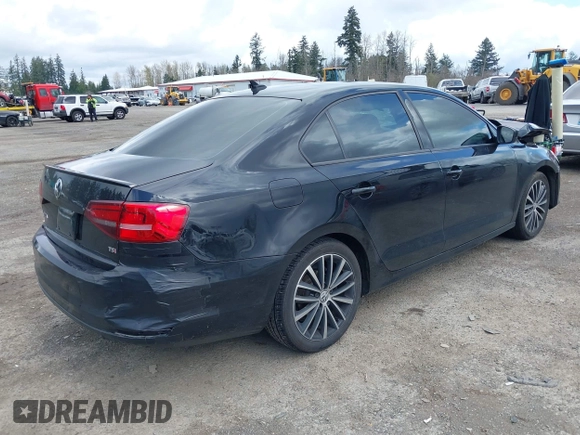 2016 Volkswagen Jetta Sport z VIN 3VWD17AJ1GM290252, wystawiony jako IAAI lot #41947953 z przebiegiem 125 484 mil mil oraz . Historia ofert i sprzedaży dostępna na DreamBid. Obrazek 4.
