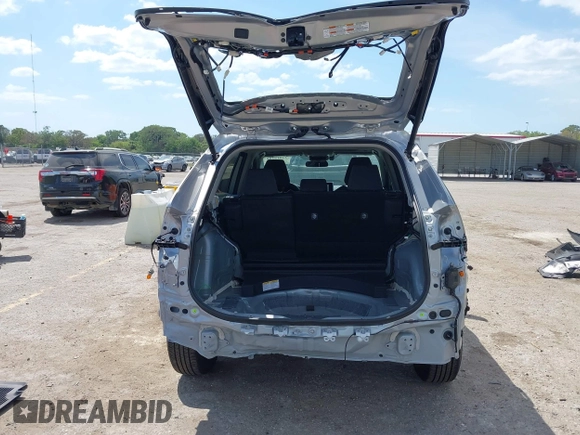 2024 Toyota RAV4 XLE with VIN 2T3P1RFV4RC480332, listed as a IAAI auction lot 41918288 with 6,861 mi miles. Bid and sale history available at carsss.com. Image 17.