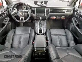 2017 Porsche Macan S z VIN WP1AB2A57HLB19788, wystawiony jako Copart lot #61986475 z przebiegiem Nie podano mil oraz Szkoda całkowita • Salvage title. Historia ofert i sprzedaży dostępna na DreamBid. Obrazek 8.